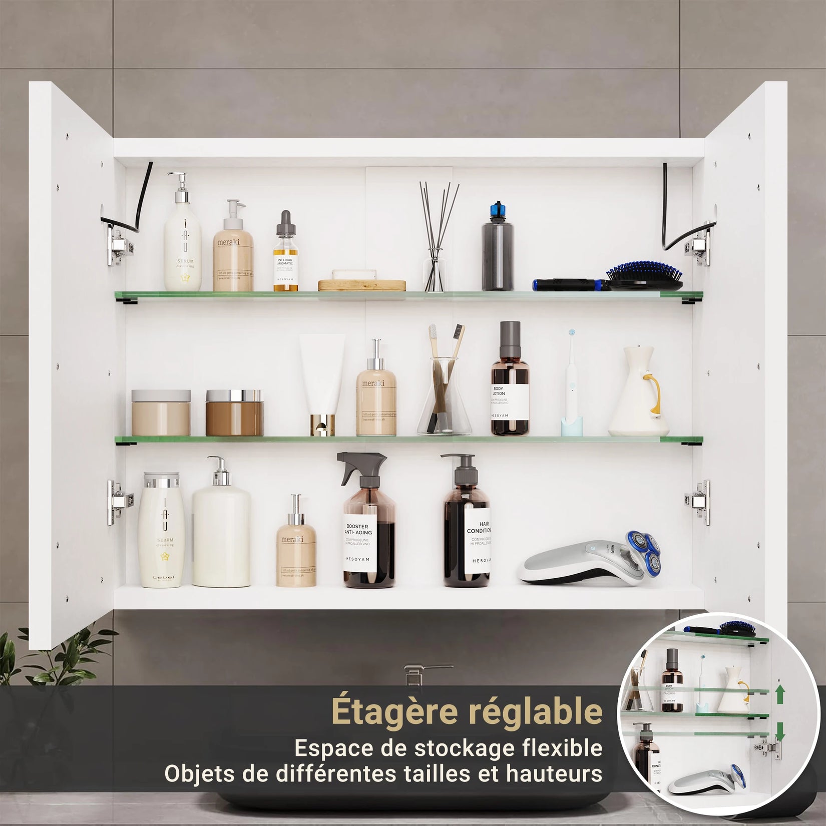 Intérieur d’Armoire à Miroir Salle de Bain avec étagères réglables et produits de toilette.