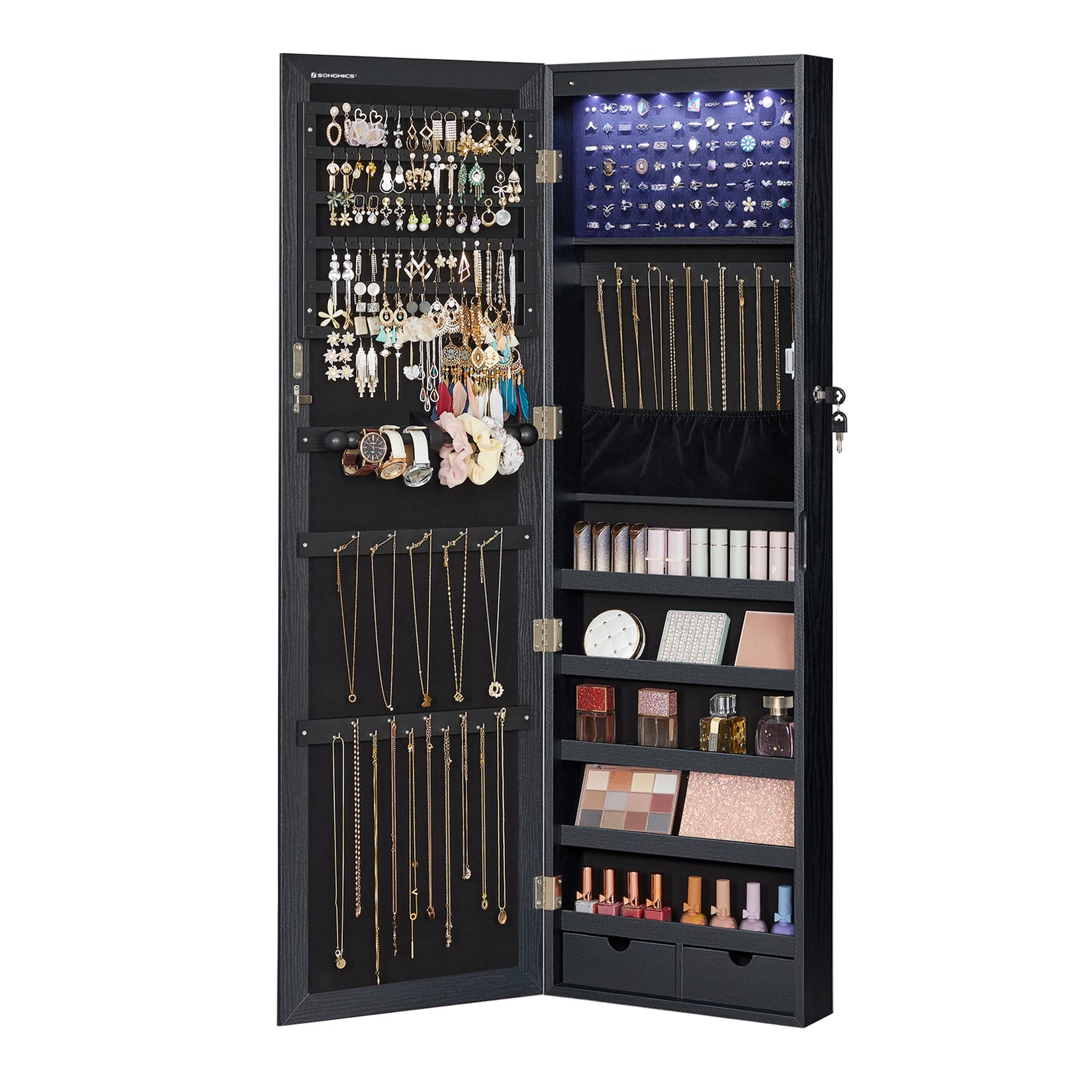 Grande armoire à bijoux avec miroir noire remplie de produits de beauté et accessoires.