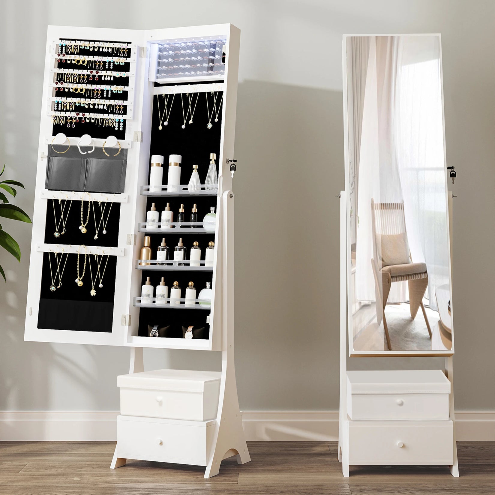Grande armoire bijoux miroir pas cher ouverte avec double rangement complet.