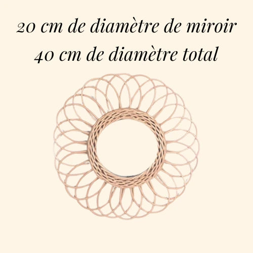 Miroir mural fleur en rotin naturel, diamètre total de 40 cm, parfait pour une décoration bohème chic