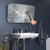 Miroir simple salle de bain 100 cm installé dans une salle de bain moderne avec un lavabo adapté aux PMR.